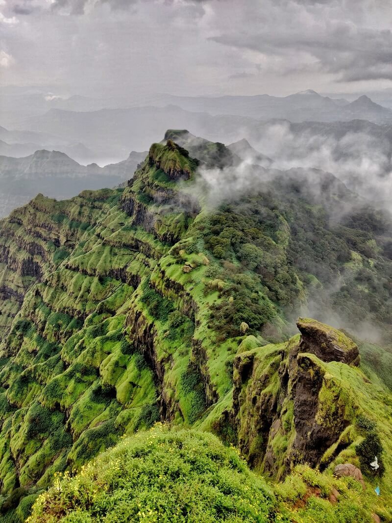Mahabal Tree Pune to Mumbai Taxi | Deva Cabs | Call: +91 8108807171